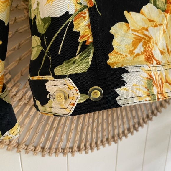 St. John Sport by Marie Gray Black and Yellow Floral Print Jacket Size small - Picture 8 of 11